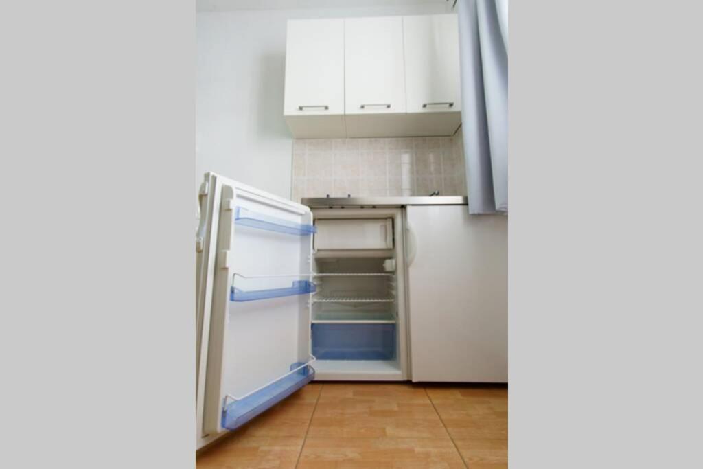 Lovely Studio Apartment For 2 Free Private Parking มาคาร์สกา ภายนอก รูปภาพ