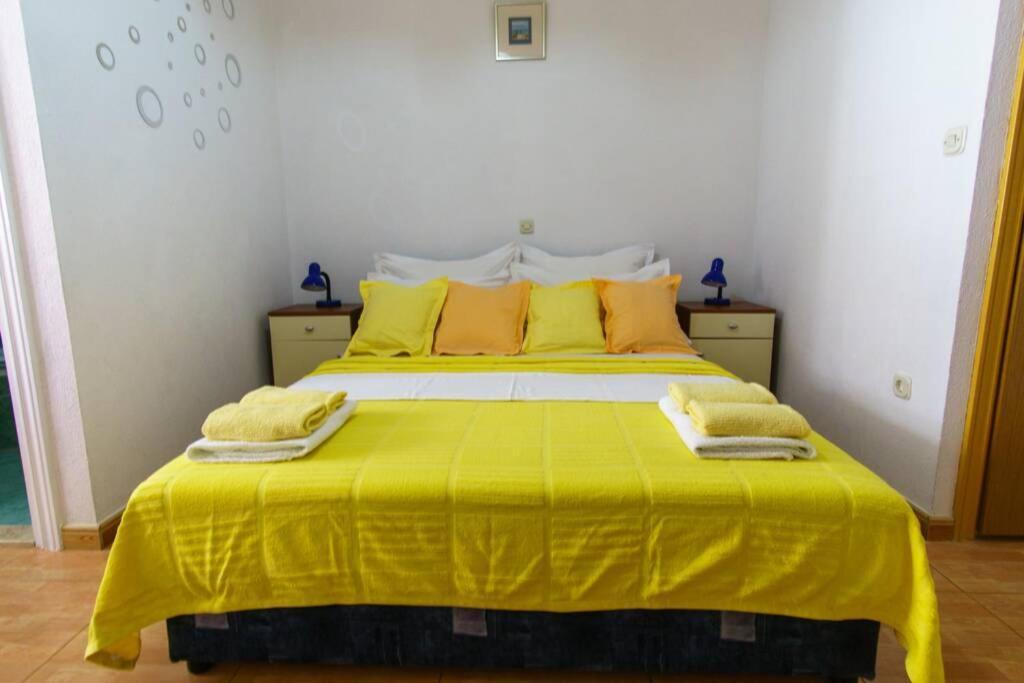 Lovely Studio Apartment For 2 Free Private Parking มาคาร์สกา ภายนอก รูปภาพ